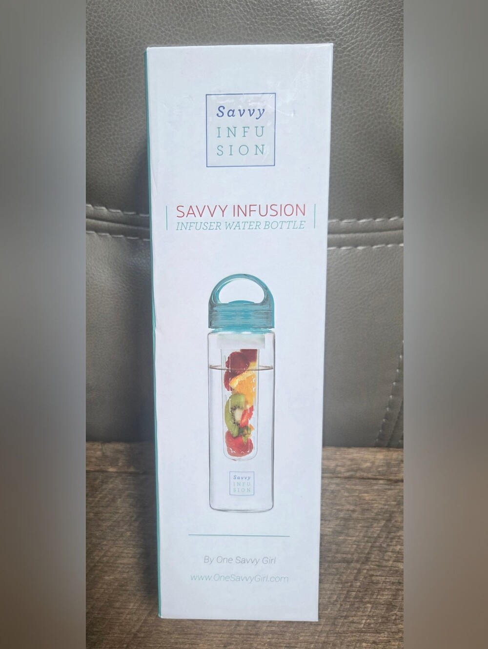 NIB Savvy Infusion Water Bottle BPA FREE ~ BIN 1H